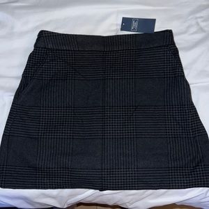 A&F PLAID SKORT